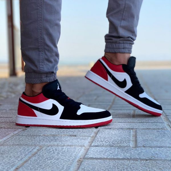 جردن وان بلک تو Jordan 1 Low Black Toe 1