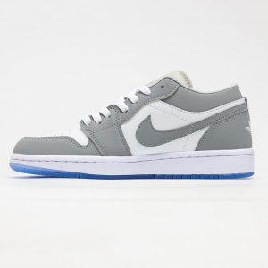 جردن وان ولف گری Jordan 1 Low Wolf Grey