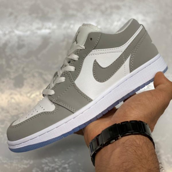 جردن وان ولف گری Jordan 1 Low Wolf Grey