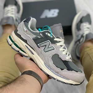 کفش نیوبالانس New Balance 2002R