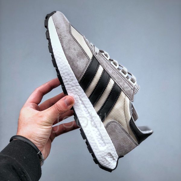 کتانی راحتی آدیداس رتروپی Adidas RETROPY E5