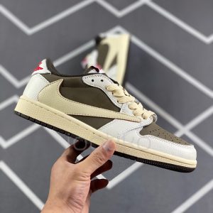 ایر جردن وان Travis Scott Air Jordan 1 Low Reverse Mocha