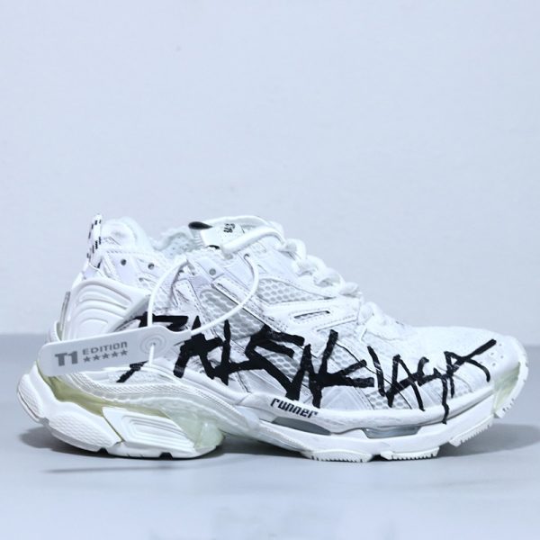 Balenciaga Runner Graffiti White