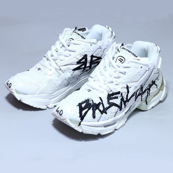 Balenciaga Runner Graffiti White