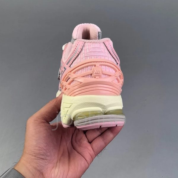 کفش نیوبالانس New Balance 1906R Lunar New Year Pink صورتی