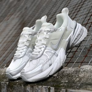 نایک وی تو کی ران Nike V2K Run Metallic Silver White