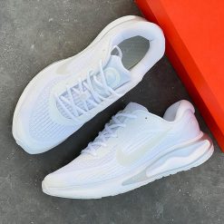 نایکی جرنی ران سفید / نقره ای متالیک Nike Journey Run White Pure Platinum Metallic Silver