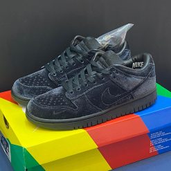 نایک اس بی دانک لو مشکی مخمل Nike Dunk Low Dover Street Market Triple Black Velvet