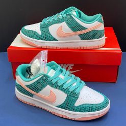 نایک اس بی دانک لو فیروزه‌ای پوست ماری Nike Dunk Low Snakeskin Washed Teal Bleached Coral