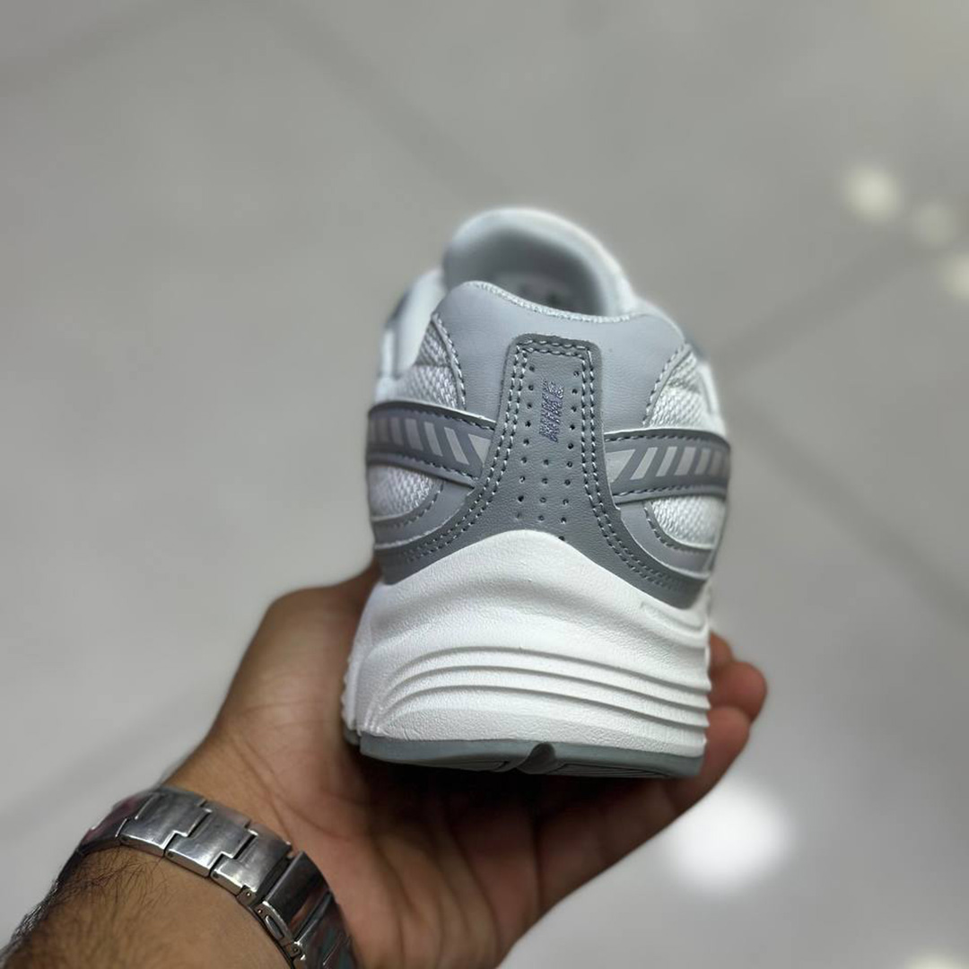 نایک اینیشیتور خاکستری سفید Nike Initiator Summit White Light Smoke Gray HQ1511-121 6 نایک اینیشیتور خاکستری سفید Nike Initiator Summit White Light Smoke Gray HQ1511-121